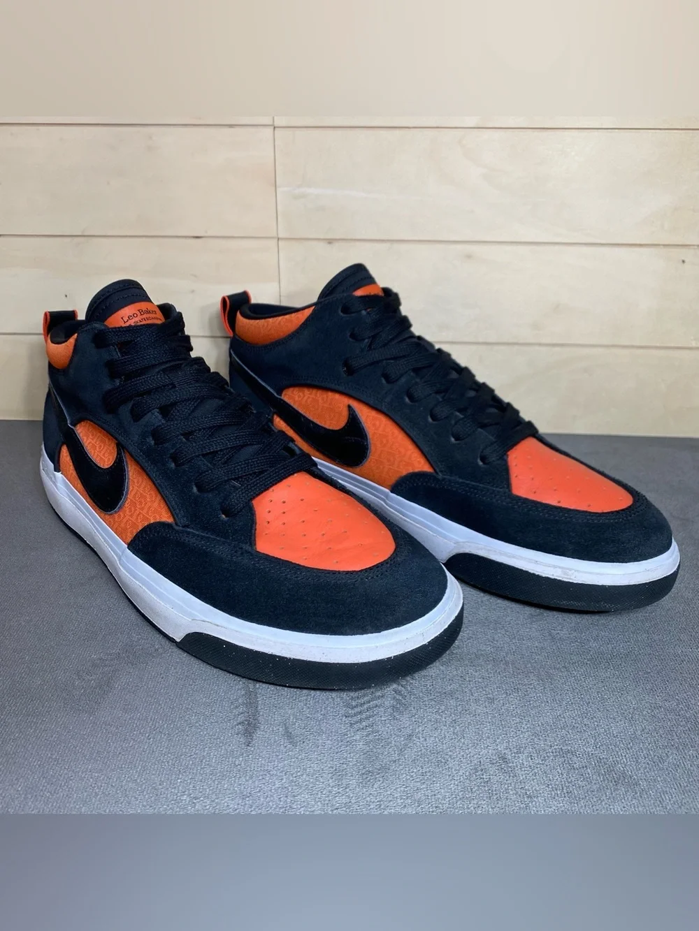 Nike React Leo Baker Black Orange Men's Size 11.5 Skate Shoes Sneaker DX4361-002